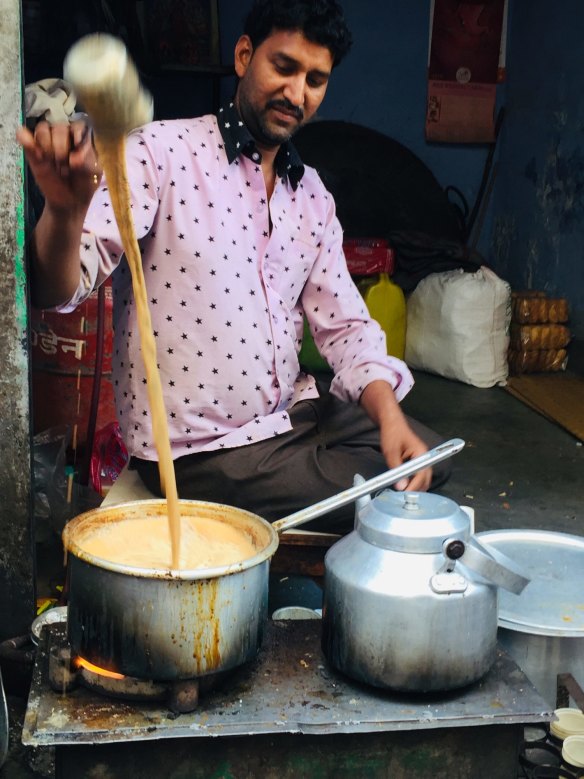 Lumbu chai-wallah in India.