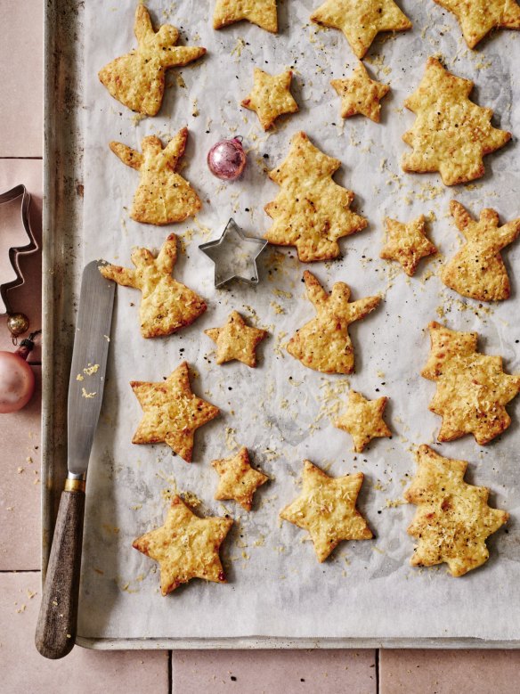 Really good cheese and pepper crackers.