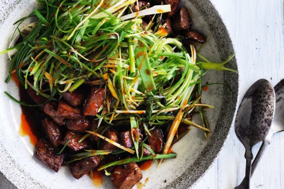Spring stir-fry with lamb with spring onions. 