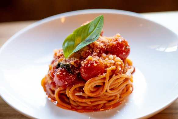Spaghetti al pomodoro.