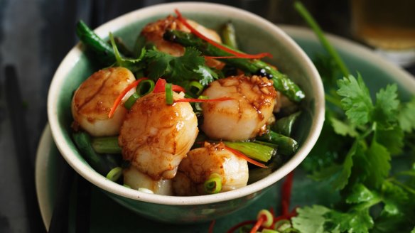 Stir-fried scallops with beans and oyster sauce <a href="http://www.goodfood.com.au/recipes/stirfried-sea-scallops-and-beans-with-oyster-sauce-20120403-29u0o"><b>(recipe here)</b></a>.