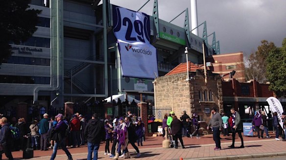 Fan flocked to Domain Stadium for Pavlich's final game