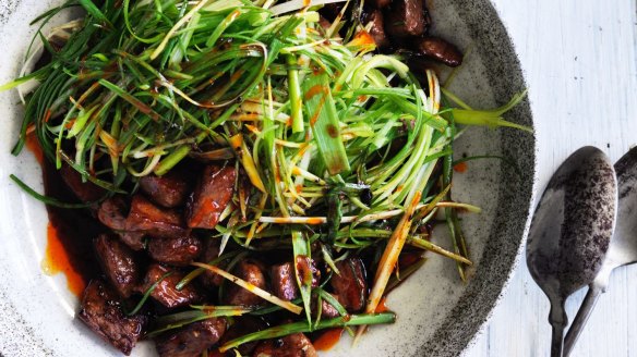 Spring stir-fry with lamb with spring onions. 