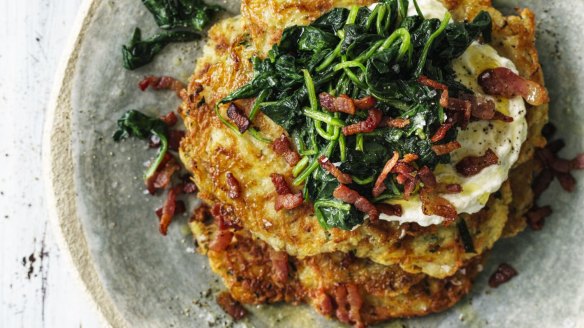 Potato roesti topped with spinach, blue cheese sour cream and bacon.