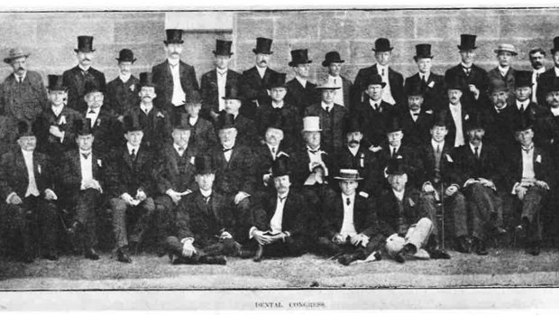 Officers of the first Australian Dental Congress at the University of Sydney, 1907. 