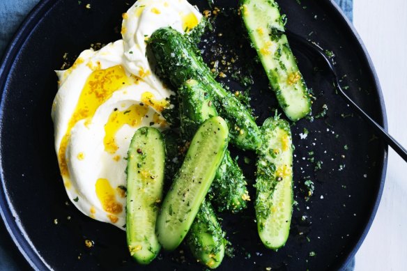 Cucumbers, yoghurt and mint.