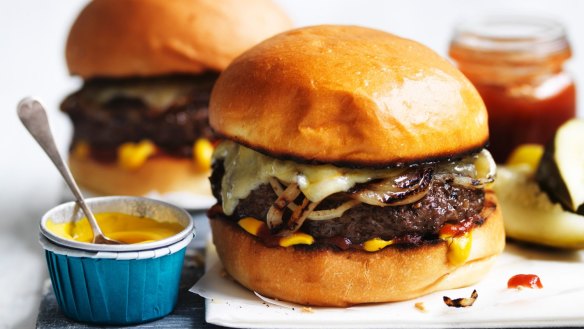 Adam Liaw's easy cheeseburgers.