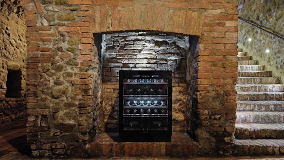 Smeg wine cellar 