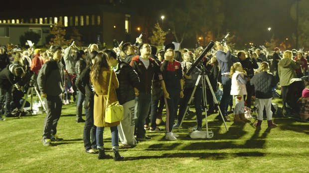 A national stargazing event organised by the ANU has secured two Guinness World Records for Australia.