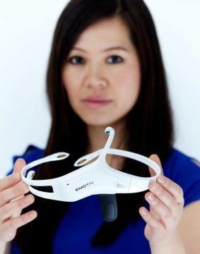 Tan Le with her brain-monitoring, wearable computer.
