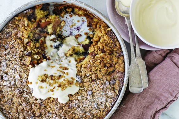 This crumble cake works with many combinations of fruit.