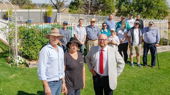 Currawang farmer John Reardon, Neera Stephenson, whose property is just 600 metres from the firing site, and Greg Akhurst, who works for defence, are joined by other residents who do not want the firing range in their town. 