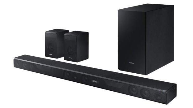 The Samsung HW-K950 consists of a soundbar, wireless sub-woofer and wireless rear speakers.