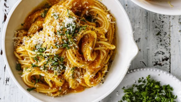 Adam Liaw's simple vegetarian-friendly spaghetti.