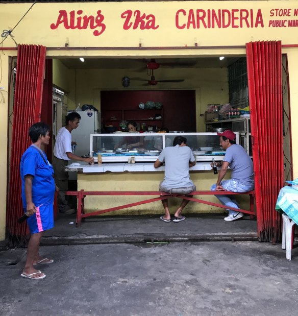 Aling Ika Carinderia serves lumpia crepes in Cavite.