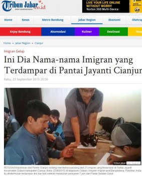 Indonesian police interrogate one of 21 potentially illegal migrants who were on a boat in an attempt to get to Australia. Photo posted on the jabar.tribunnews.com website.

