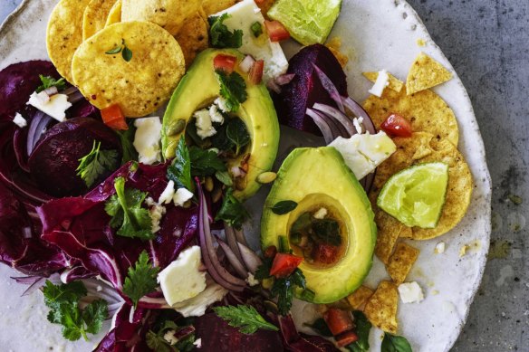 Winter-friendly guacamole salad.