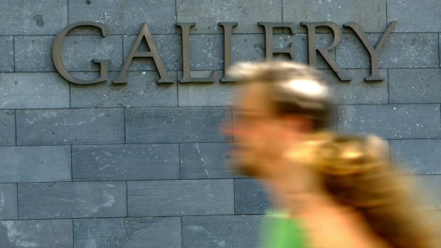 Senior staff at the National Gallery of Victoria need to be more transparent in the acceptance of lavish gifts says the acting auditor-general.