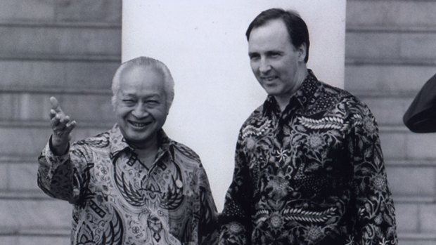 Then Indonesian president Suharto with  Keating at the APEC meeting in Bogor, Indonesia in 1994.