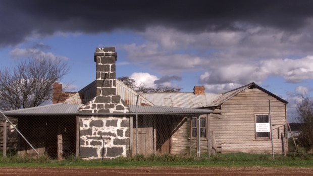 The state government is negotiating to buy Ned Kelly's childhood home from owners David Consiglio and his wife Sharon and want to restore it. 