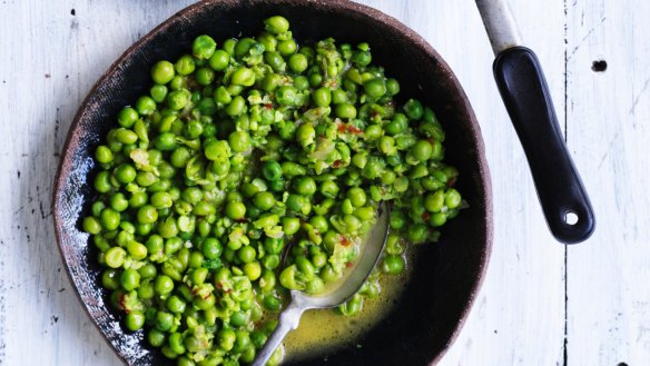 Crushed green peas.