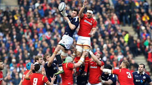 Ryan Wilson win a lineout for Scotland.