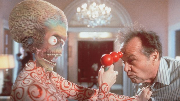 Jack Nicholson and alien invader in <i>Mars Attacks!</i>