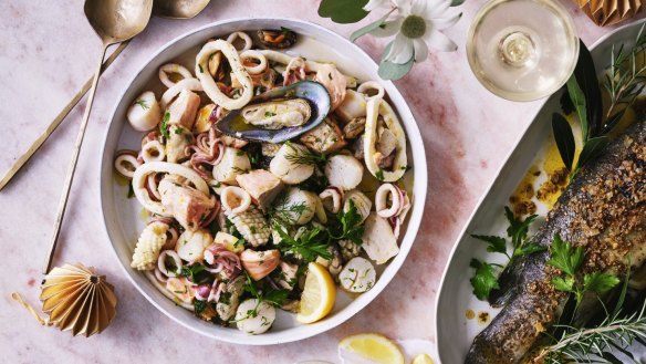 Adam Liaw's insalata di mare.