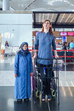 Rumeysa Gelgi: World's Tallest Woman Flies On Plane For First Time