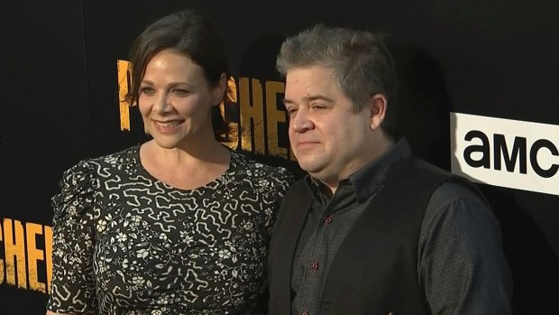 Meredith Salenger and Patton Oswalt on the red carpet. 