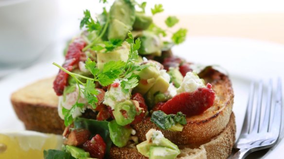 No hand was injured in the making of this smashed avocado on toast.