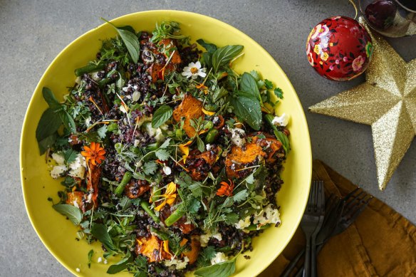 Ridiculously tasty AND ridiculously good looking: Pumpkin, green bean and black rice salad with lemon thyme dressing.