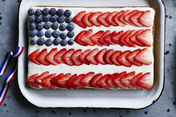 Star-spangled sponge traybake.