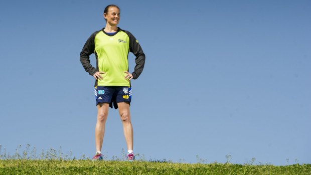 ACT Meteors' Erin Osborne will play for Sydney Thunder in the WBBL.