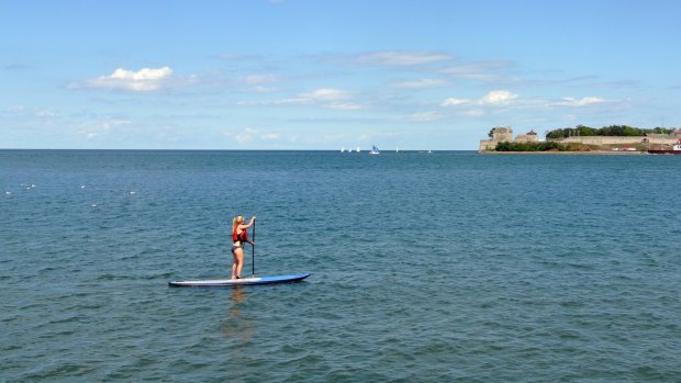 Niagara-on-the-Lake SUP (stand up paddle boarding).