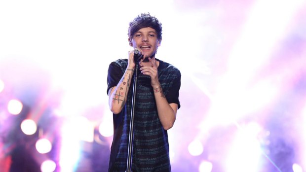 Louis Tomlinson's fans have gone on the rampage.