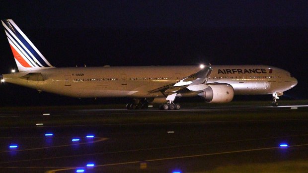 The Air France flight bound for Paris with the wreckage believed to be from MH370.