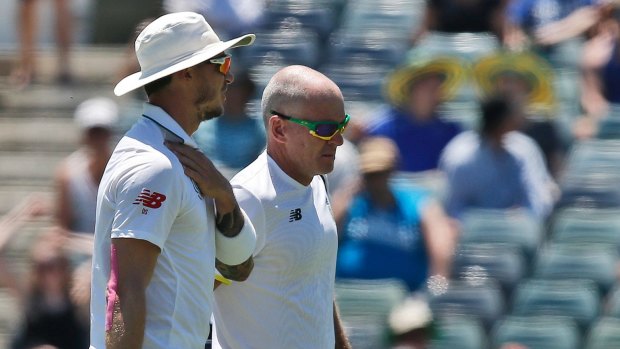 South Africa's Dale Steyn faces a significant time on the sidelines after injuring his shoulder.