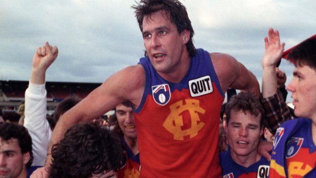 Age Pic Library . Neg No 91-35849/52  pic dated August 1991 . Fitzroy's Matthew Rendell being carried off the ground