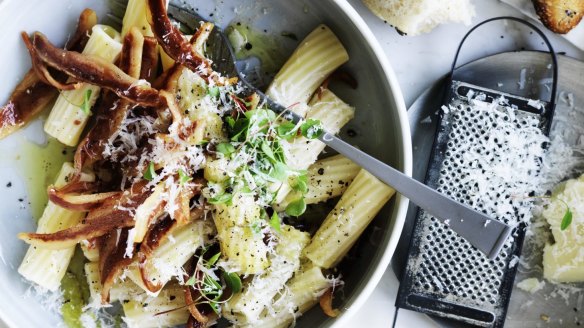 Roman-style pasta: Rigatoni alla Gricia.