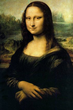 What they are all trying to see: the Mona Lisa.