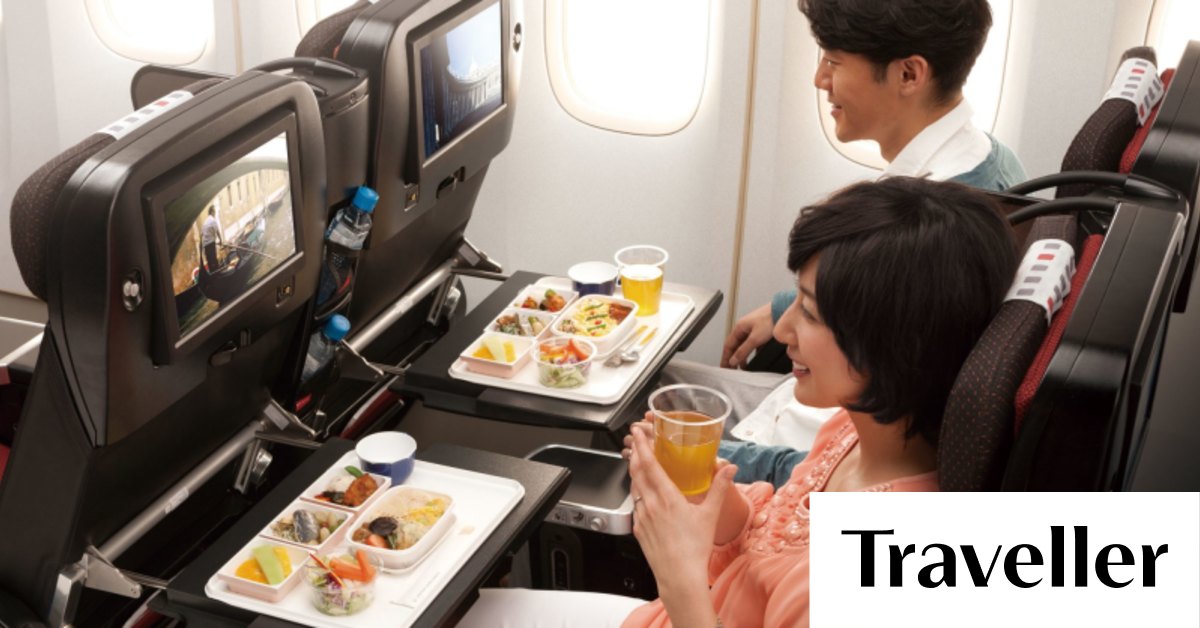 Airline review Japan Airlines Boeing 7879 Dreamliner premium economy
