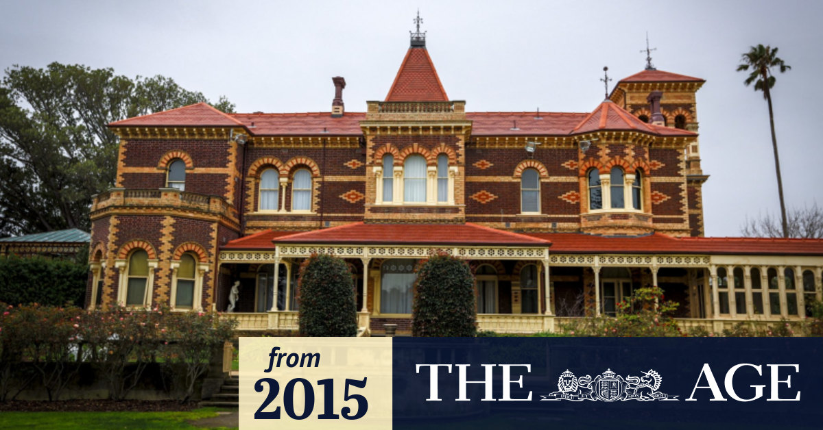 Head To Ripponlea For Its Street Party Historic Home Food And Christmas Fair