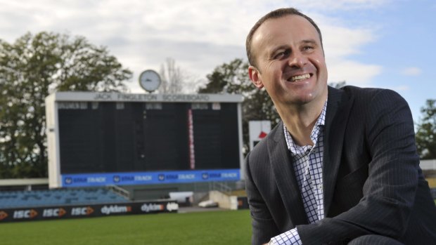 ACT Chief Minister Andrew Barr is setting up a community panel to help draw up a master plan for the Manuka Oval precinct and surrounding areas.