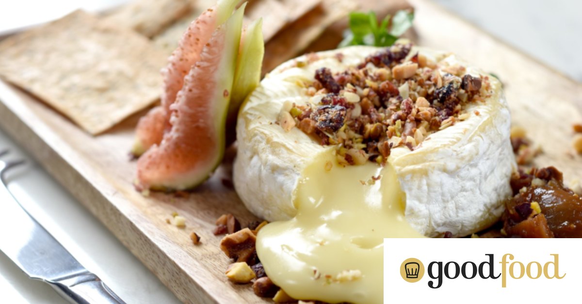 What's the difference between brie and camembert?