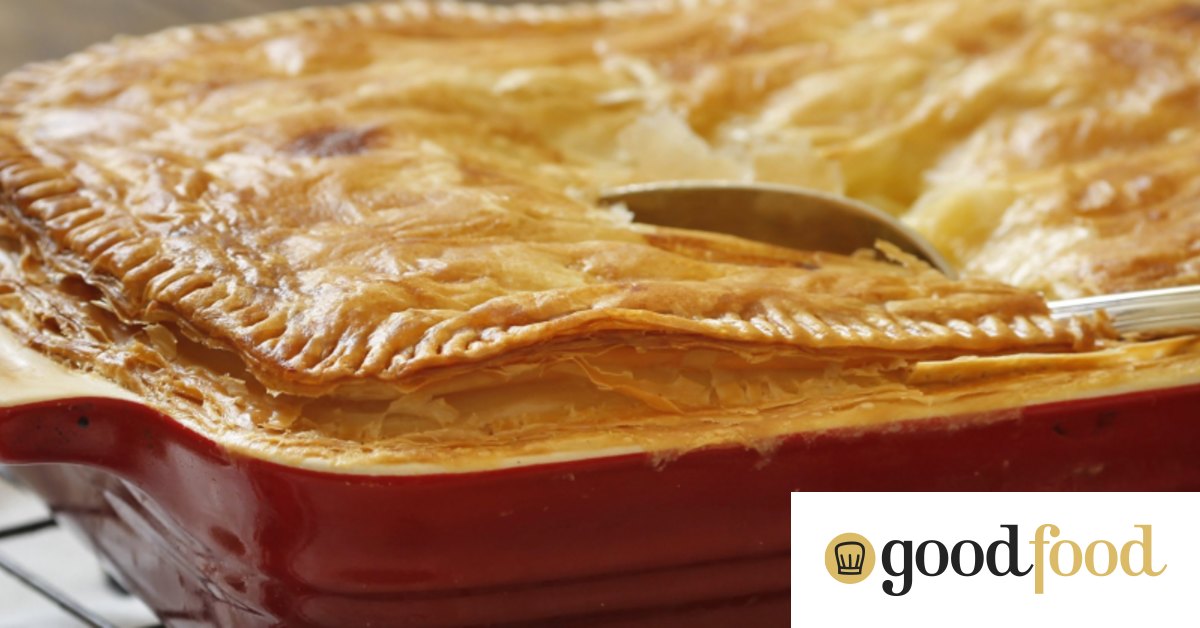 Easy chicken and leek pie