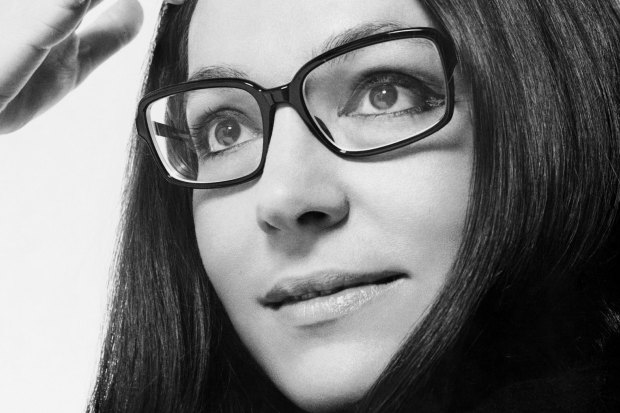 Nana Mouskouri, through the looking glass