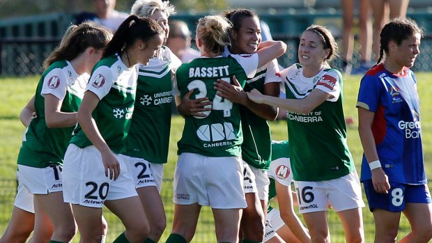 Canberra United players celebrate the goal of Toni Pressley.