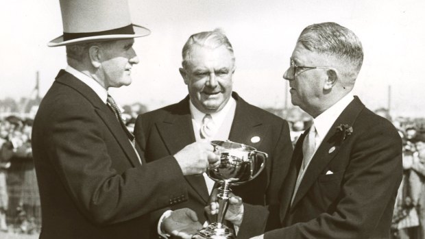 Sir William Slim (left) at the 1953 Melbourne Cup.