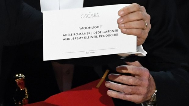 The card showing Moonlight as the best picture winner.